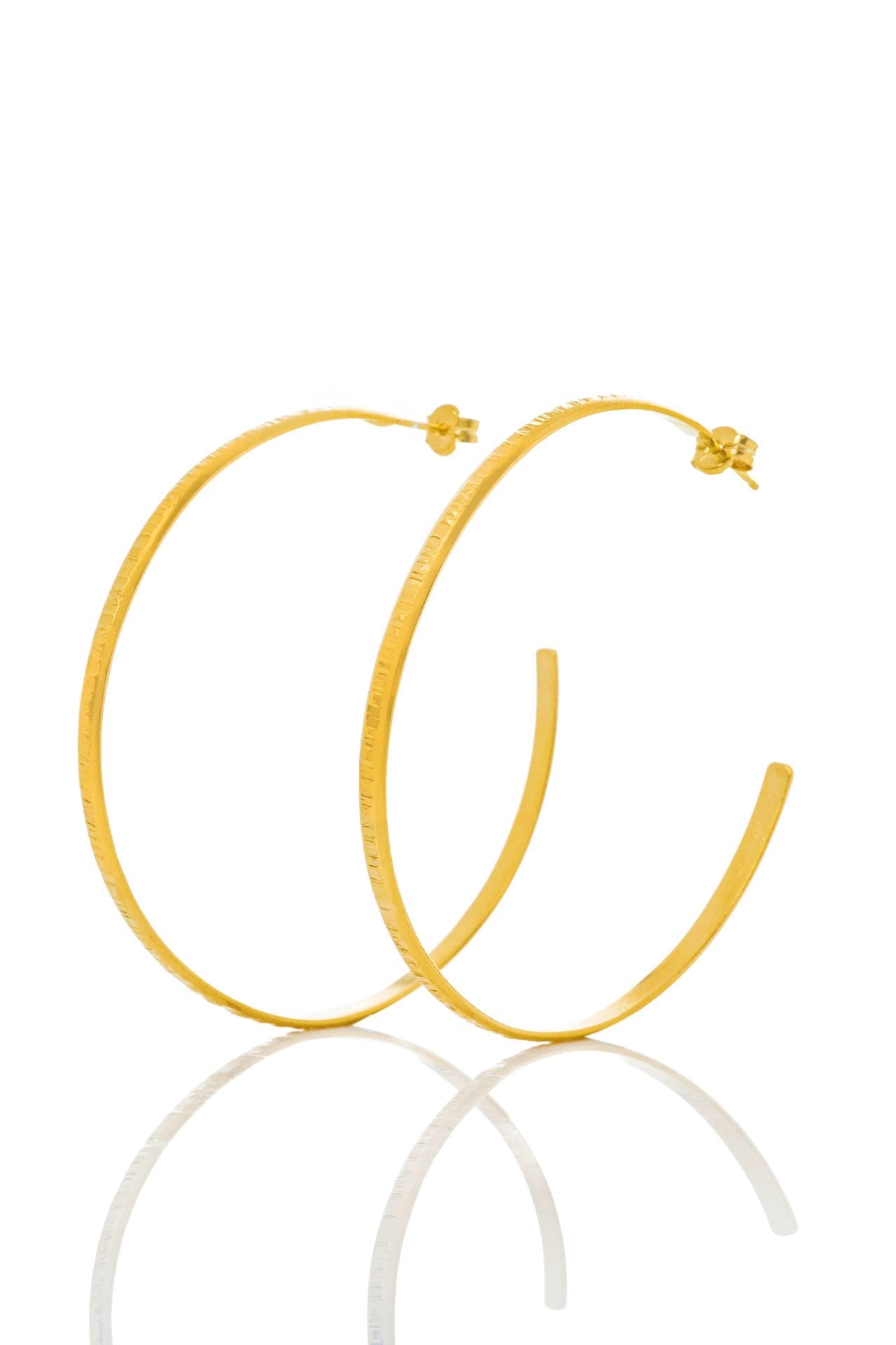Cindy small hoops by Pearl Martini