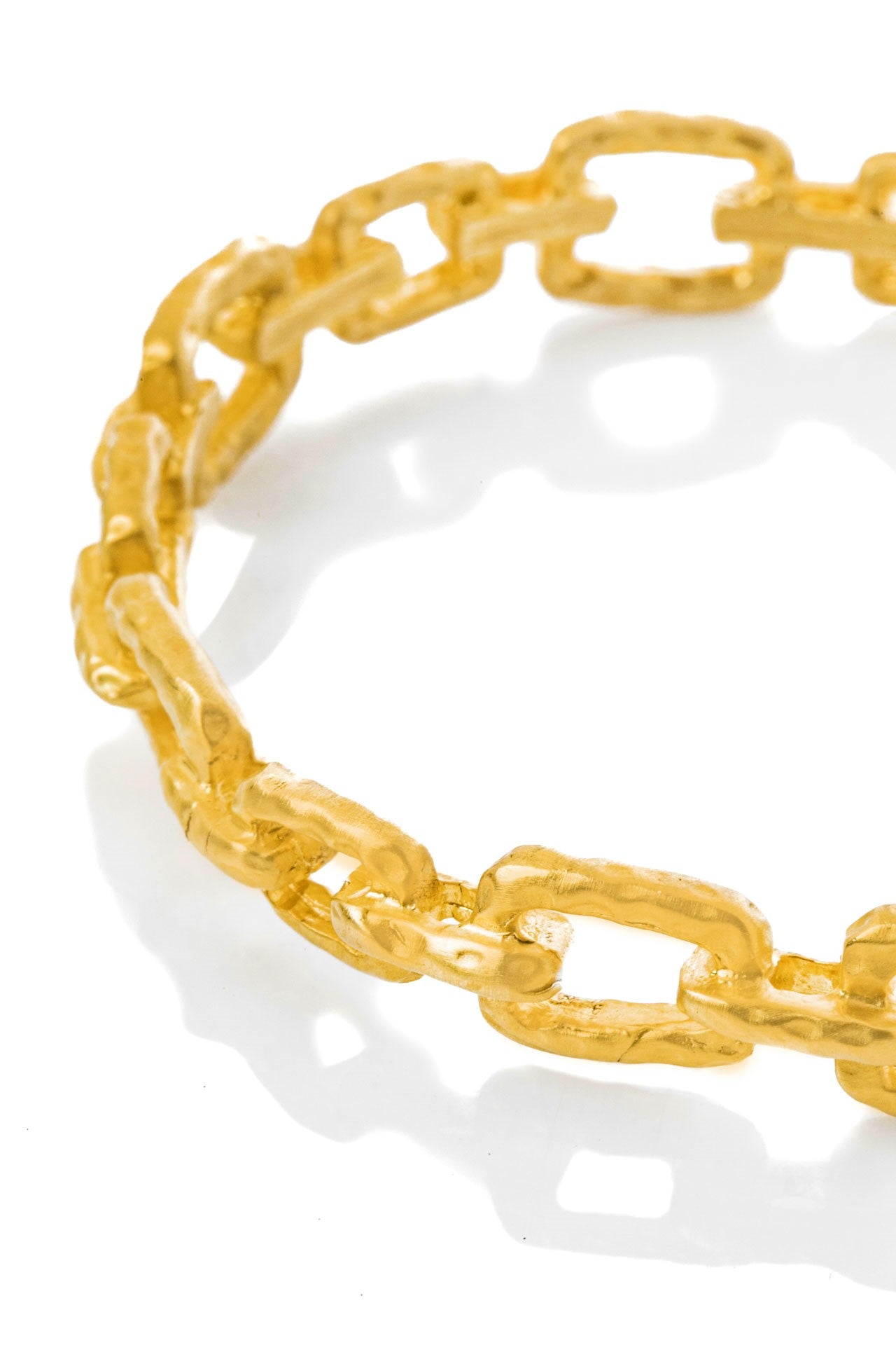 Linda chain bracelet brass  by Pearl Martini