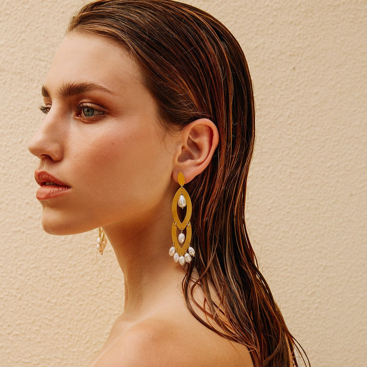 Deniz pearl earrings